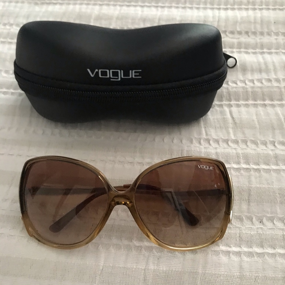 Brown sunglasses.